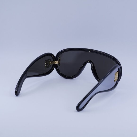 Loewe LW40108I 01C Sunglasses Black/Silver Shield Frame, Grey Lenses - Picture 10 of 11